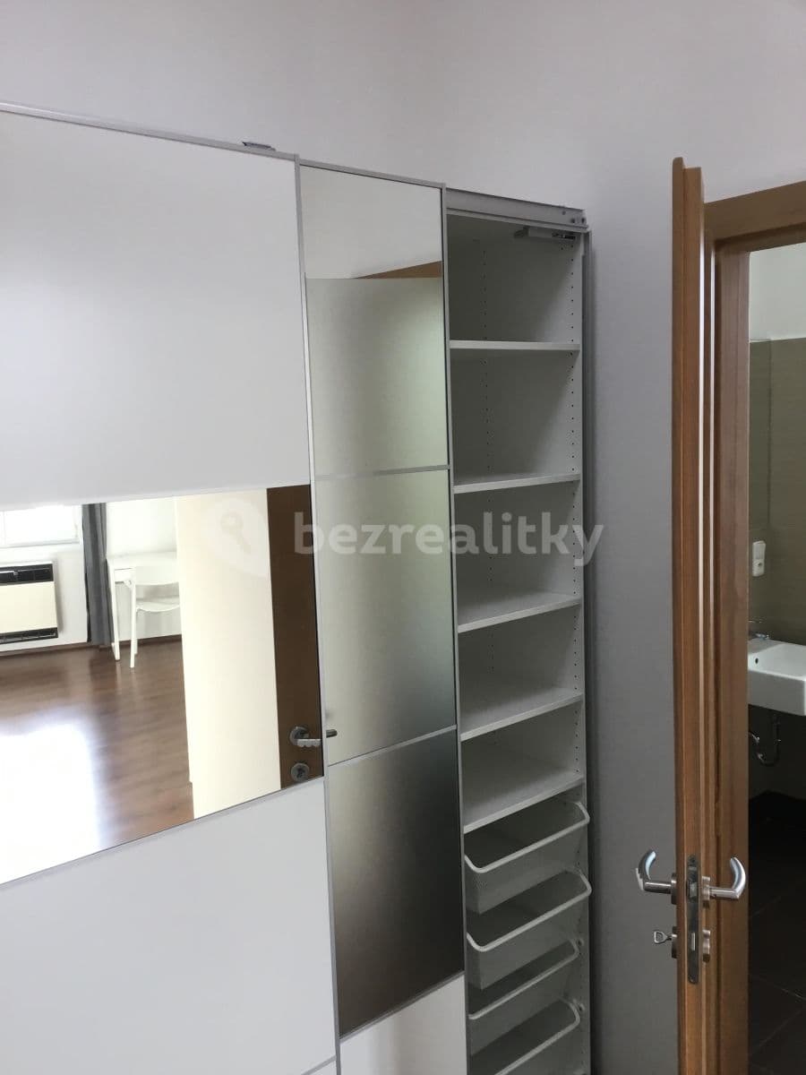 Prenájom bytu 1-izbový 31 m², Zenklova, Praha, Praha Prenájom bytu 1-izbový 31 m², Zenklova, Praha, Praha