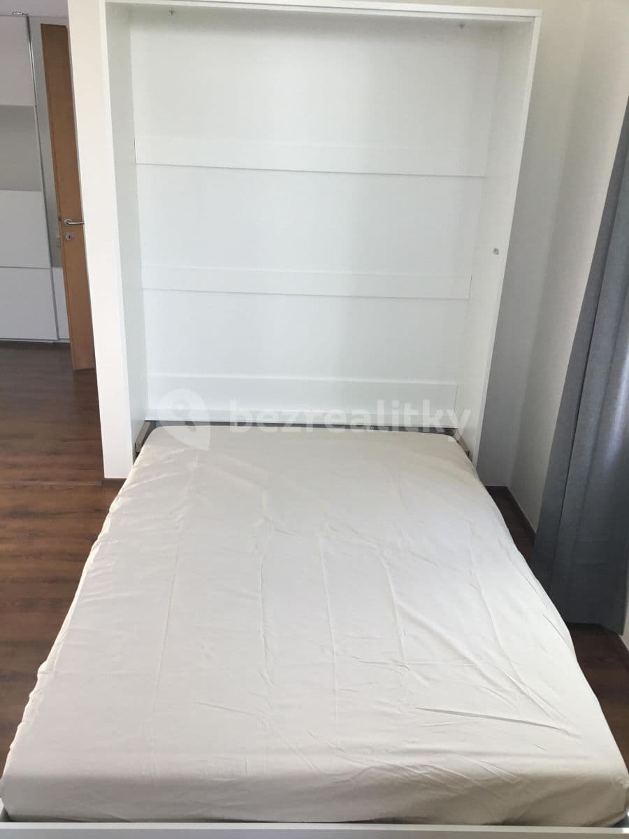 Prenájom bytu 1-izbový 31 m², Zenklova, Praha, Praha Prenájom bytu 1-izbový 31 m², Zenklova, Praha, Praha