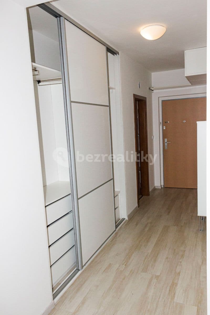 Prenájom bytu 3-izbový 90 m², Vstupní, Plzeň, Plzeňský kraj Prenájom bytu 3-izbový 90 m², Vstupní, Plzeň, Plzeňský kraj