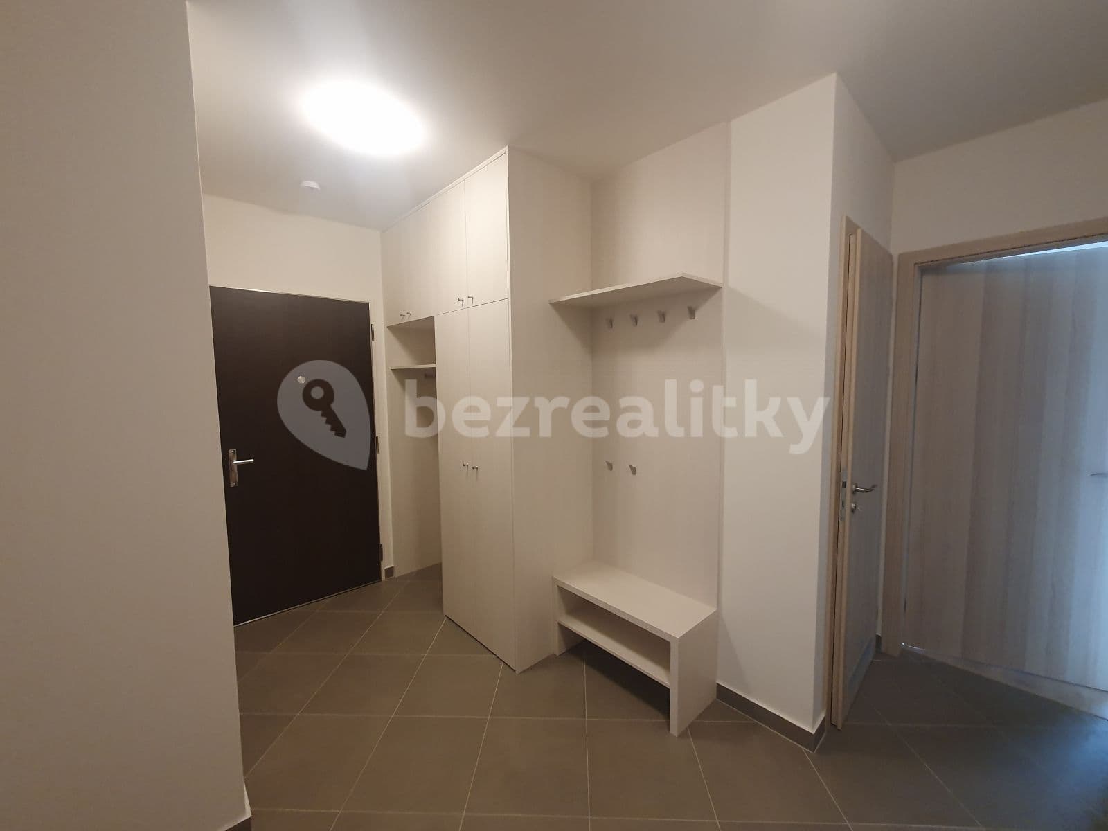 Prenájom bytu 3-izbový 80 m², Na Domovině, Praha, Praha Prenájom bytu 3-izbový 80 m², Na Domovině, Praha, Praha