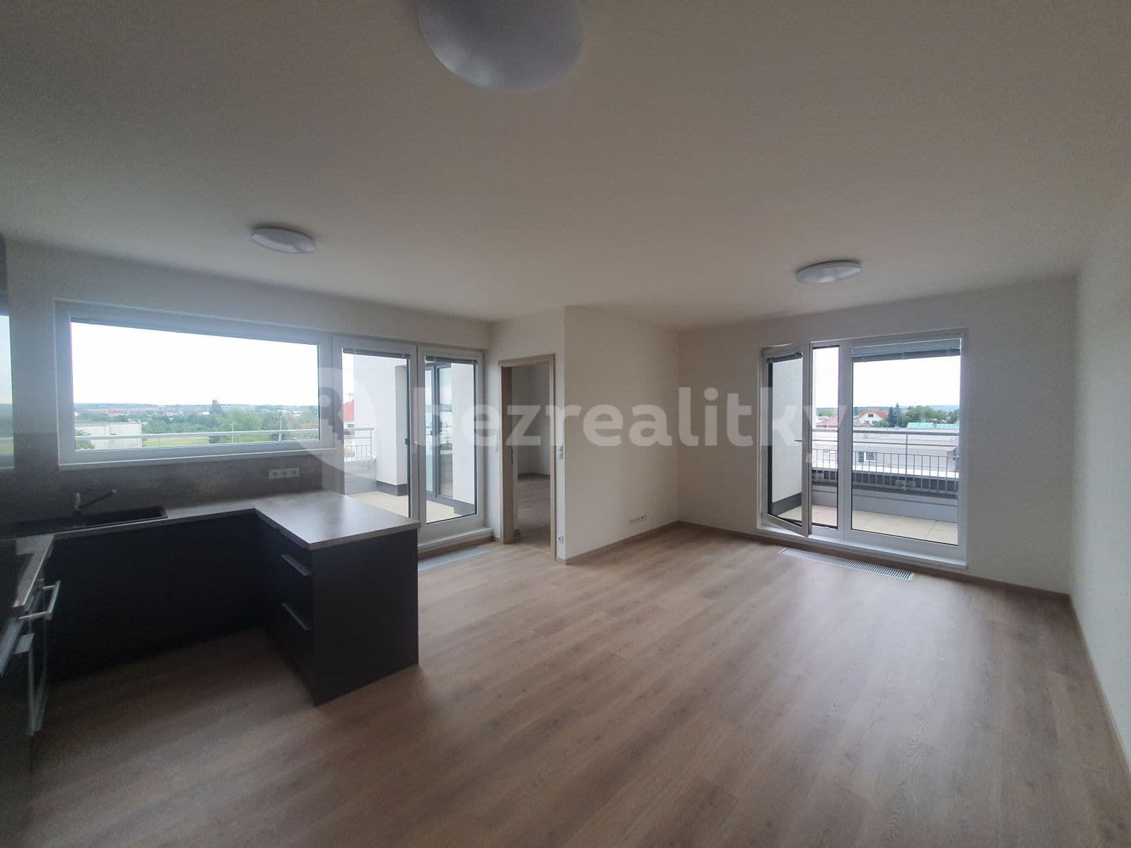 Prenájom bytu 3-izbový 80 m², Na Domovině, Praha, Praha Prenájom bytu 3-izbový 80 m², Na Domovině, Praha, Praha