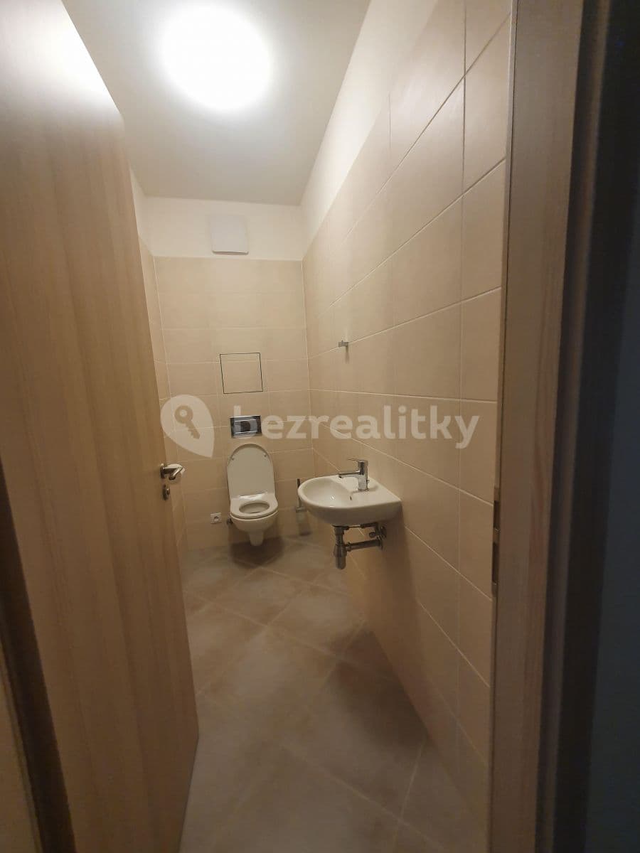 Prenájom bytu 3-izbový 80 m², Na Domovině, Praha, Praha Prenájom bytu 3-izbový 80 m², Na Domovině, Praha, Praha