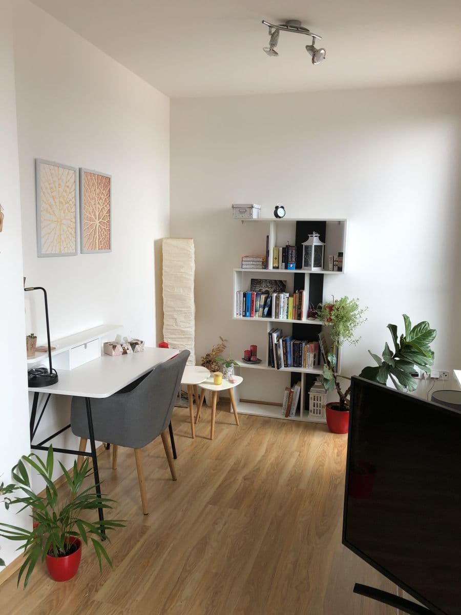 Prenájom bytu 2-izbový 60 m², K Pazderně, Benešov, Středočeský kraj Prenájom bytu 2-izbový 60 m², K Pazderně, Benešov, Středočeský kraj