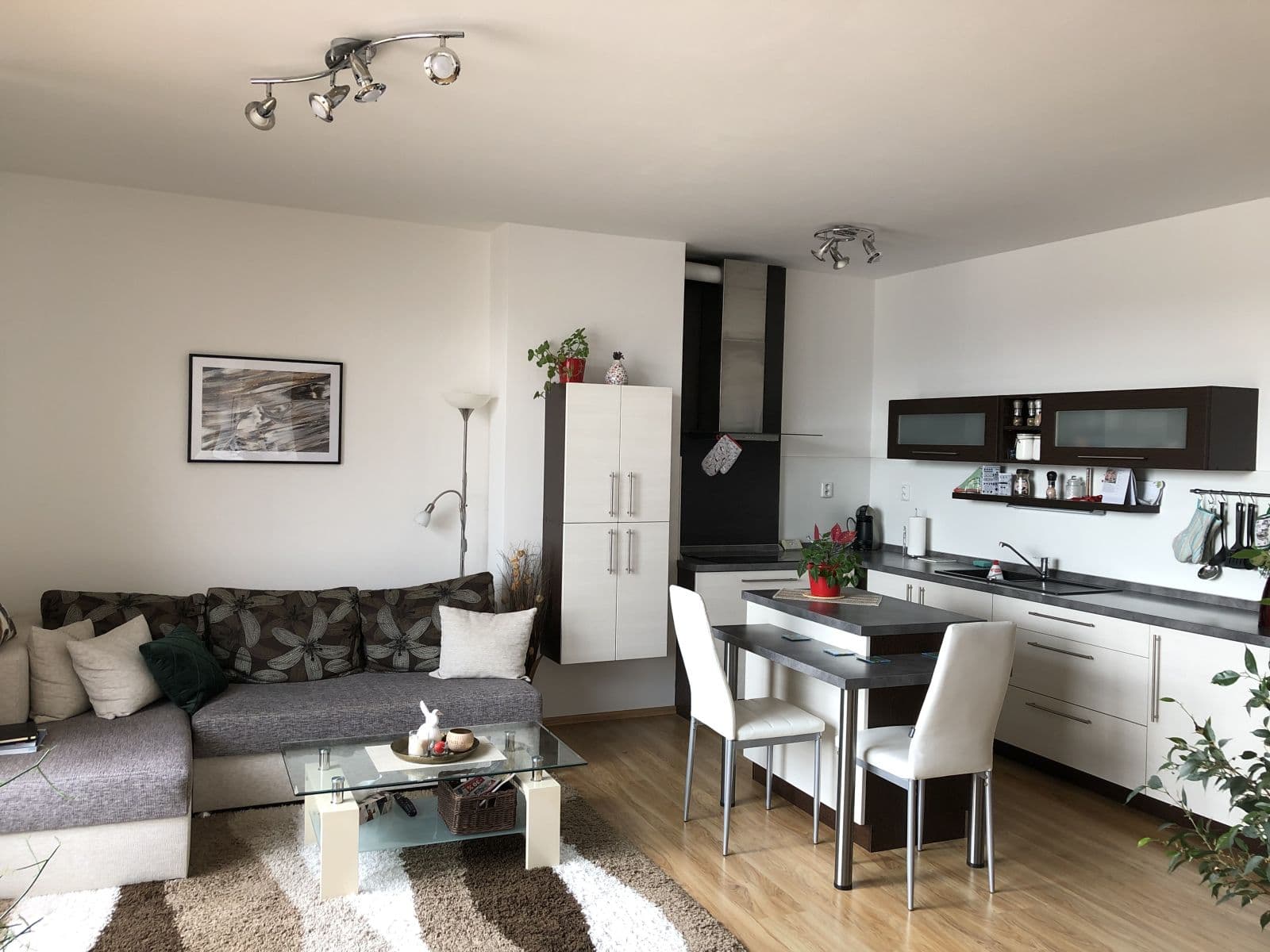 Prenájom bytu 2-izbový 60 m², K Pazderně, Benešov, Středočeský kraj Prenájom bytu 2-izbový 60 m², K Pazderně, Benešov, Středočeský kraj