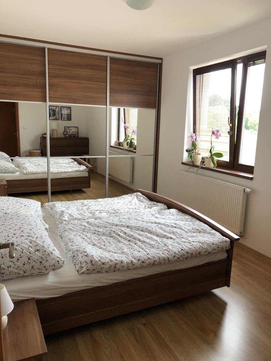 Prenájom bytu 2-izbový 60 m², K Pazderně, Benešov, Středočeský kraj Prenájom bytu 2-izbový 60 m², K Pazderně, Benešov, Středočeský kraj