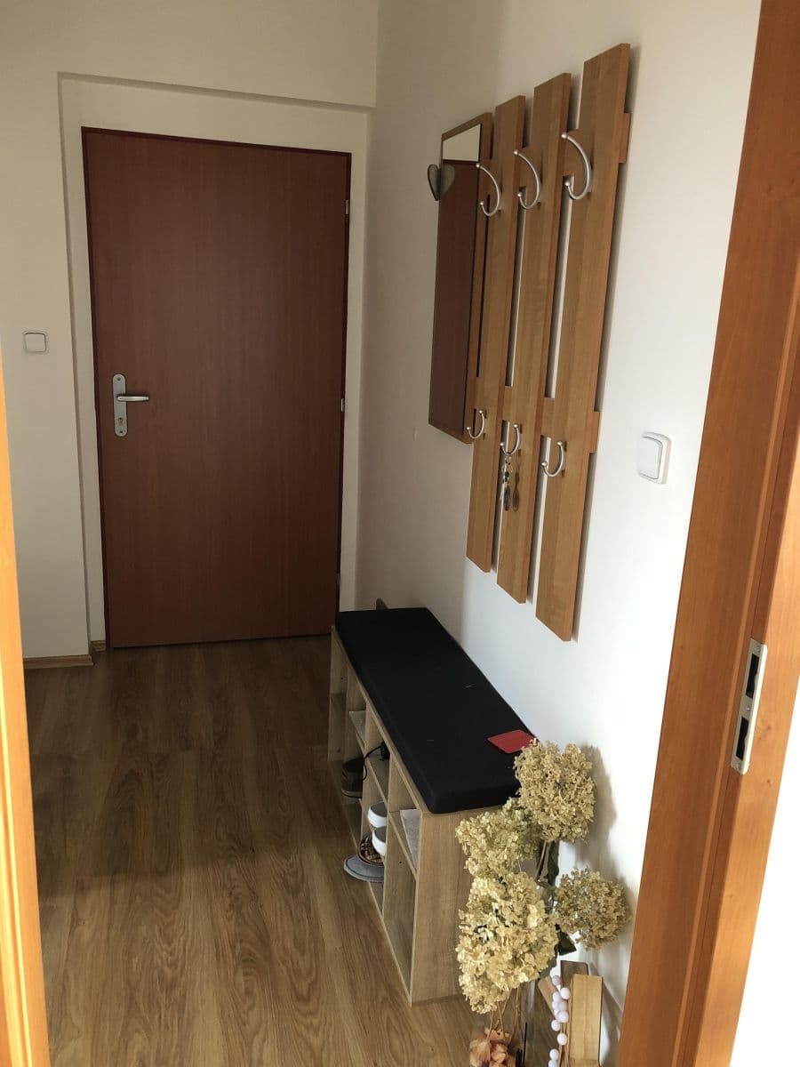 Prenájom bytu 2-izbový 60 m², K Pazderně, Benešov, Středočeský kraj Prenájom bytu 2-izbový 60 m², K Pazderně, Benešov, Středočeský kraj