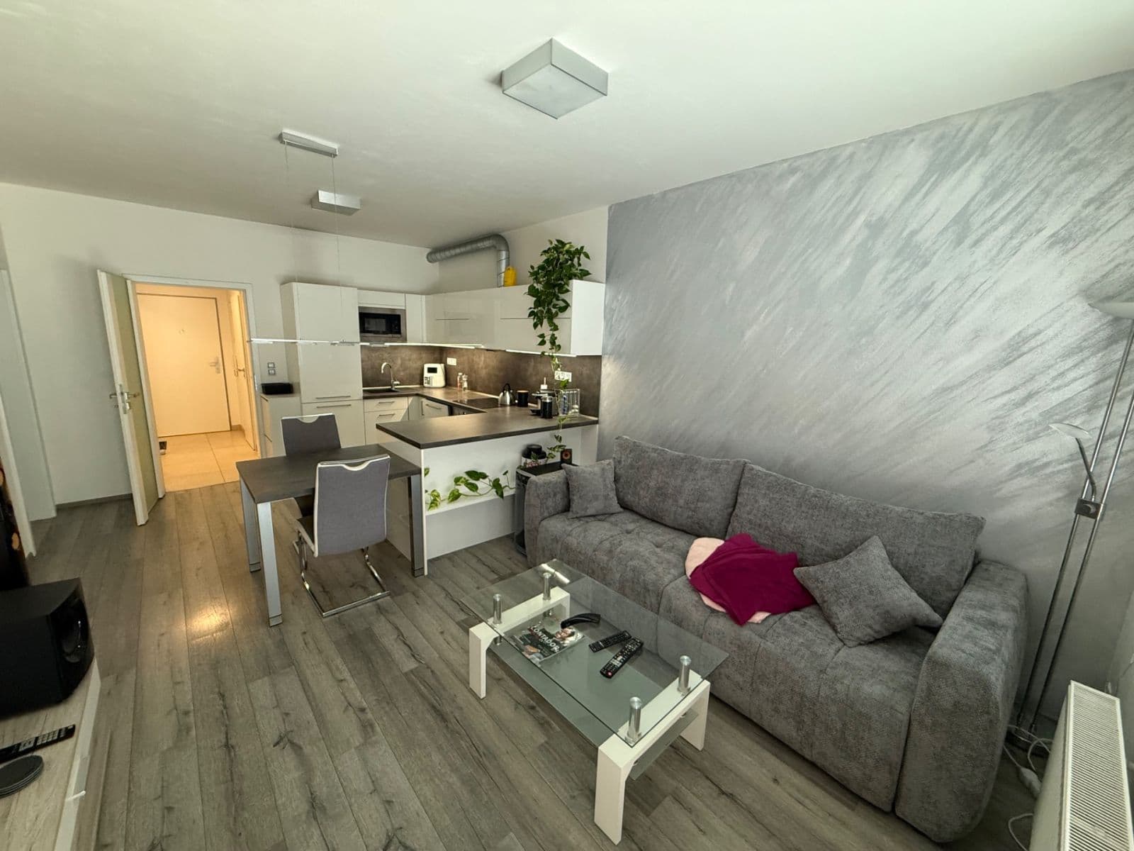 Prenájom bytu 2-izbový 46 m², Višňová, Moravany, Jihomoravský kraj Prenájom bytu 2-izbový 46 m², Višňová, Moravany, Jihomoravský kraj