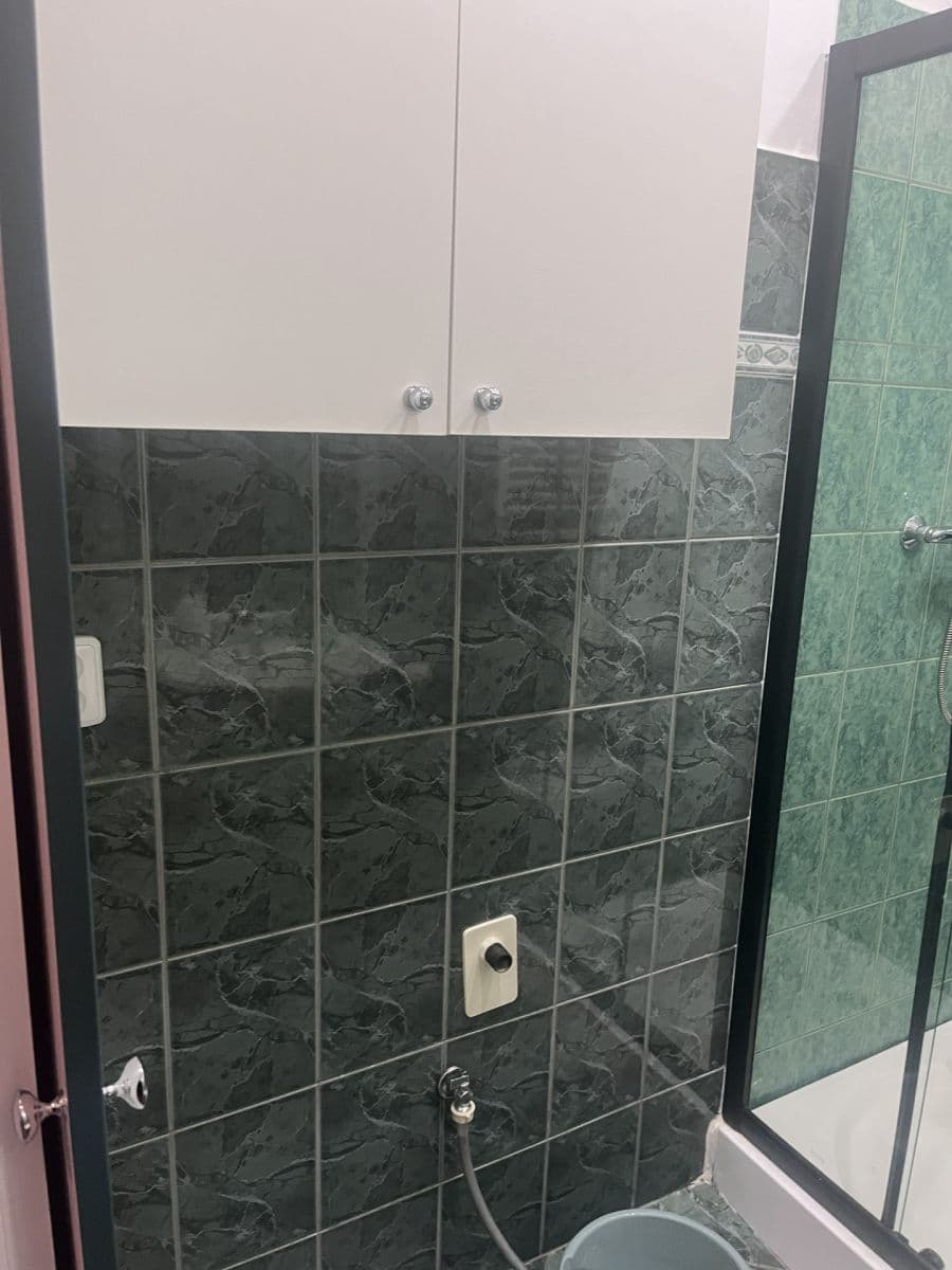 Prenájom bytu 1-izbový 38 m², Komenského, Karlovy Vary, Karlovarský kraj Prenájom bytu 1-izbový 38 m², Komenského, Karlovy Vary, Karlovarský kraj