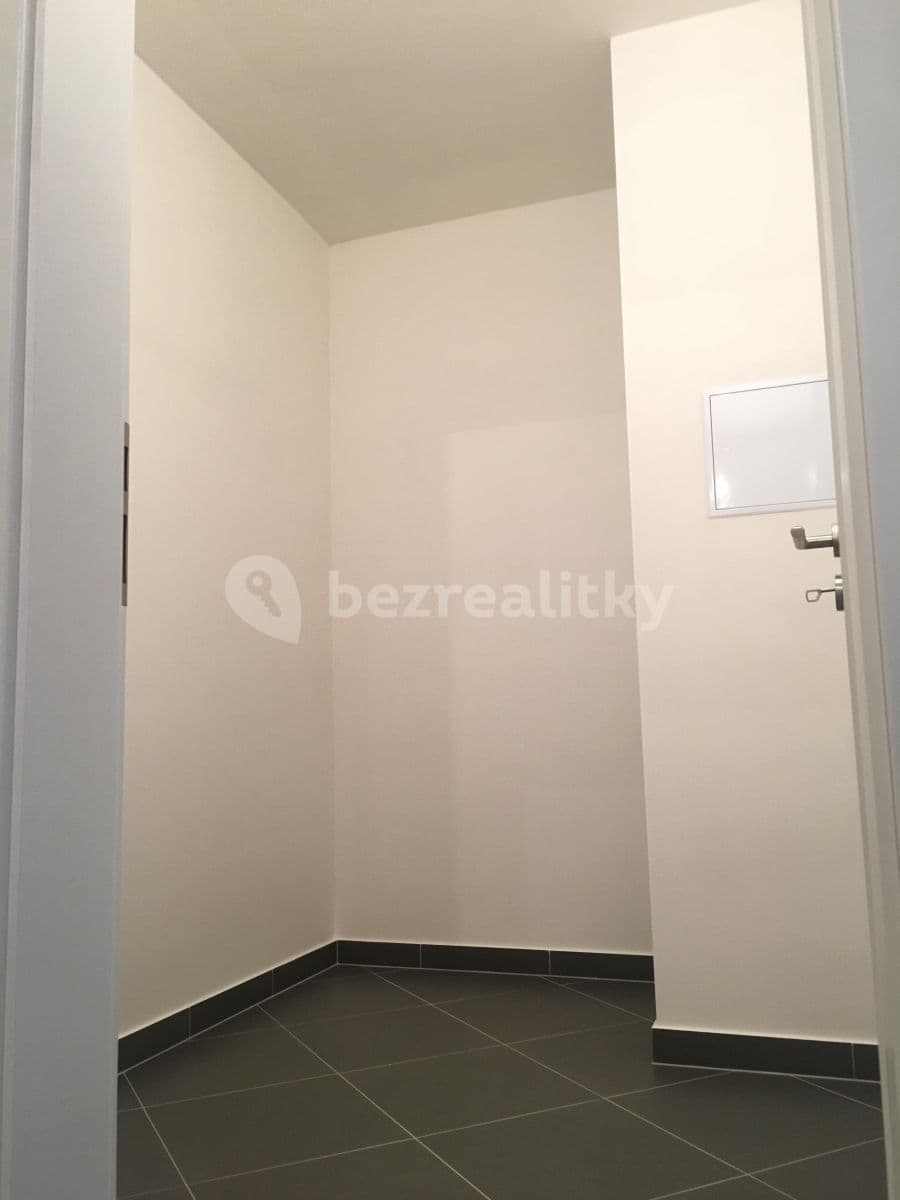 Prenájom bytu 2-izbový 54 m², Sazovická, Praha, Praha Prenájom bytu 2-izbový 54 m², Sazovická, Praha, Praha