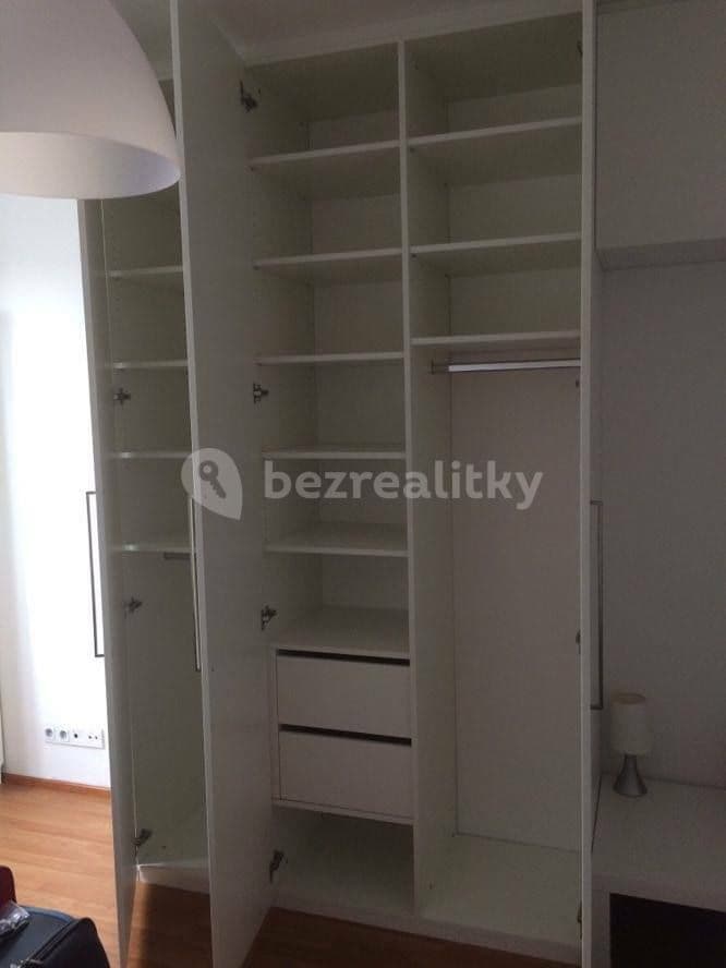 Prenájom bytu 1-izbový 35 m², V Úžlabině, Praha, Praha Prenájom bytu 1-izbový 35 m², V Úžlabině, Praha, Praha