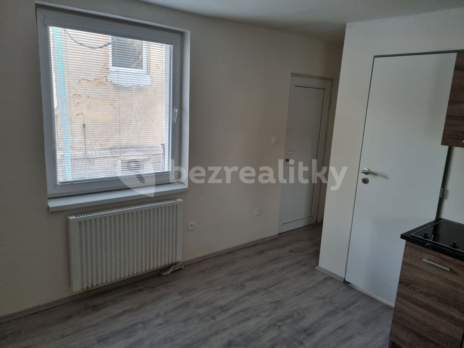 Prenájom bytu 1-izbový 31 m², Brandýská, Praha, Praha Prenájom bytu 1-izbový 31 m², Brandýská, Praha, Praha