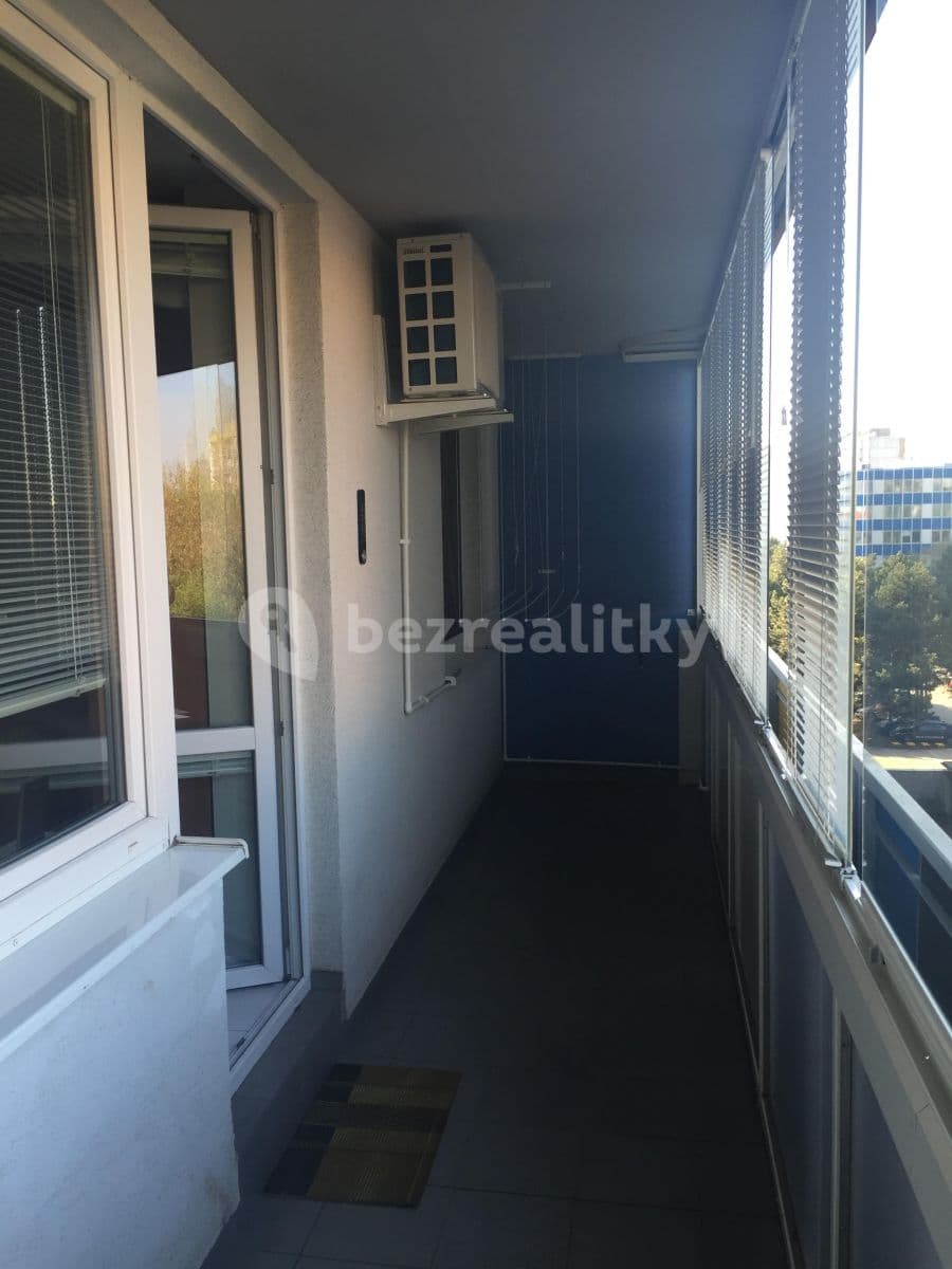 Prenájom bytu 2-izbový 55 m², Tomášikova, Ružinov, Bratislavský kraj Prenájom bytu 2-izbový 55 m², Tomášikova, Ružinov, Bratislavský kraj