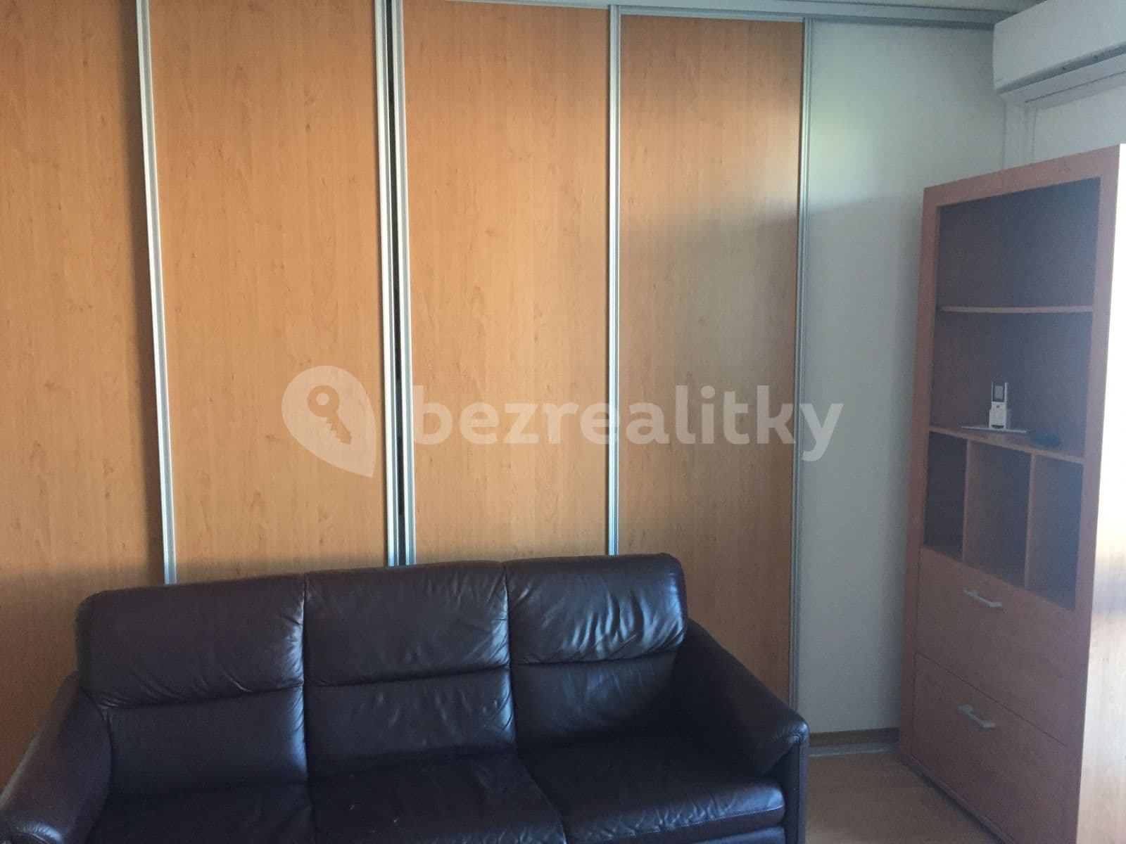 Prenájom bytu 2-izbový 55 m², Tomášikova, Ružinov, Bratislavský kraj Prenájom bytu 2-izbový 55 m², Tomášikova, Ružinov, Bratislavský kraj