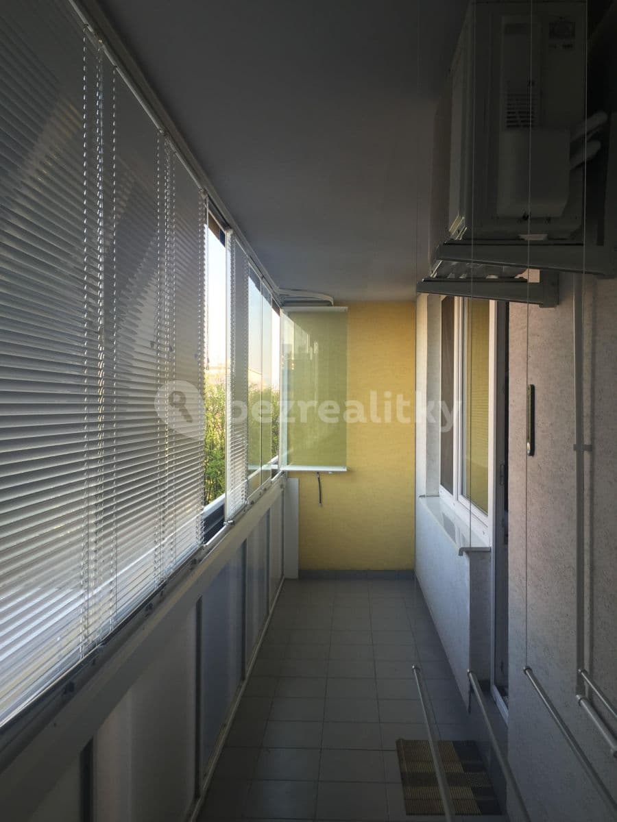 Prenájom bytu 2-izbový 55 m², Tomášikova, Ružinov, Bratislavský kraj Prenájom bytu 2-izbový 55 m², Tomášikova, Ružinov, Bratislavský kraj