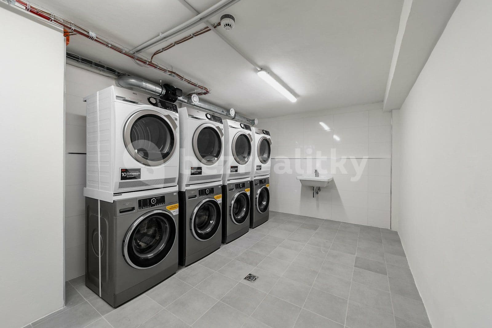 Prenájom bytu 1-izbový 27 m², Perucká, Praha, Praha Prenájom bytu 1-izbový 27 m², Perucká, Praha, Praha