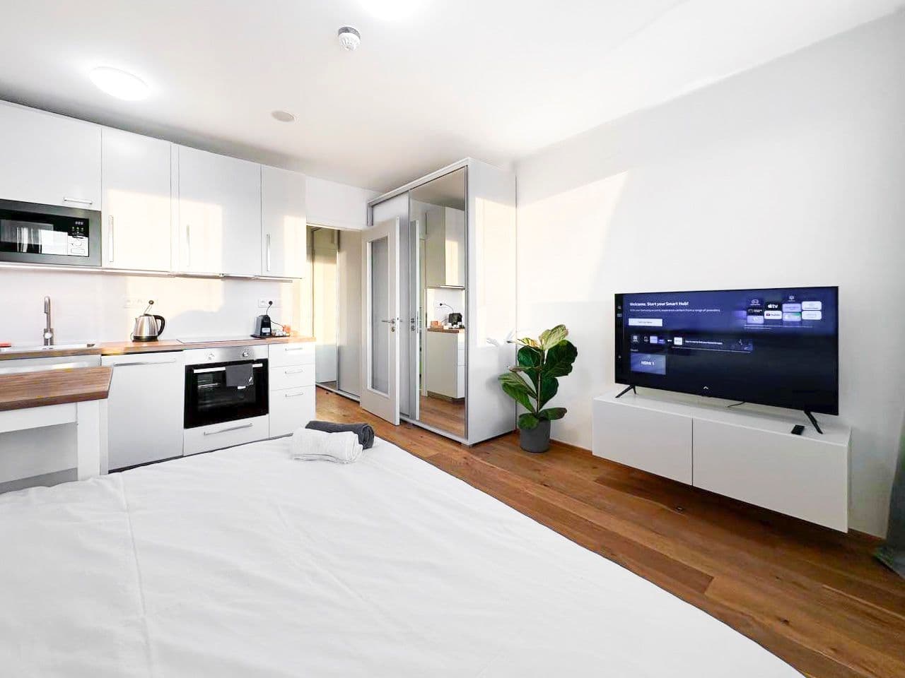 Prenájom bytu 1-izbový 27 m², Perucká, Praha, Praha Prenájom bytu 1-izbový 27 m², Perucká, Praha, Praha