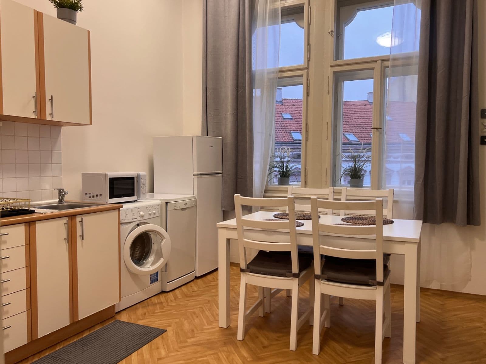 Prenájom bytu 2-izbový 47 m², Muchova, Praha, Praha Prenájom bytu 2-izbový 47 m², Muchova, Praha, Praha