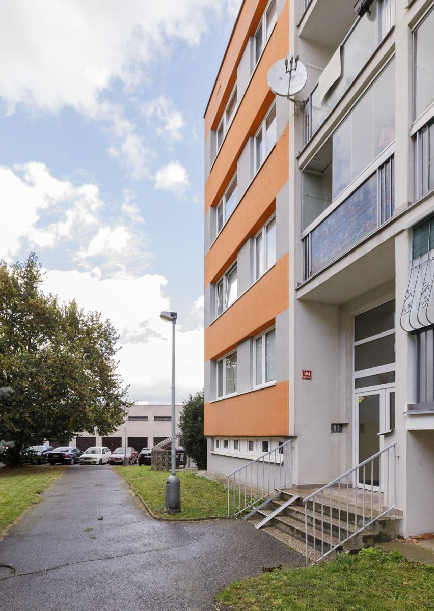 Prenájom bytu 3-izbový 64 m², Letovská, Praha, Praha Prenájom bytu 3-izbový 64 m², Letovská, Praha, Praha