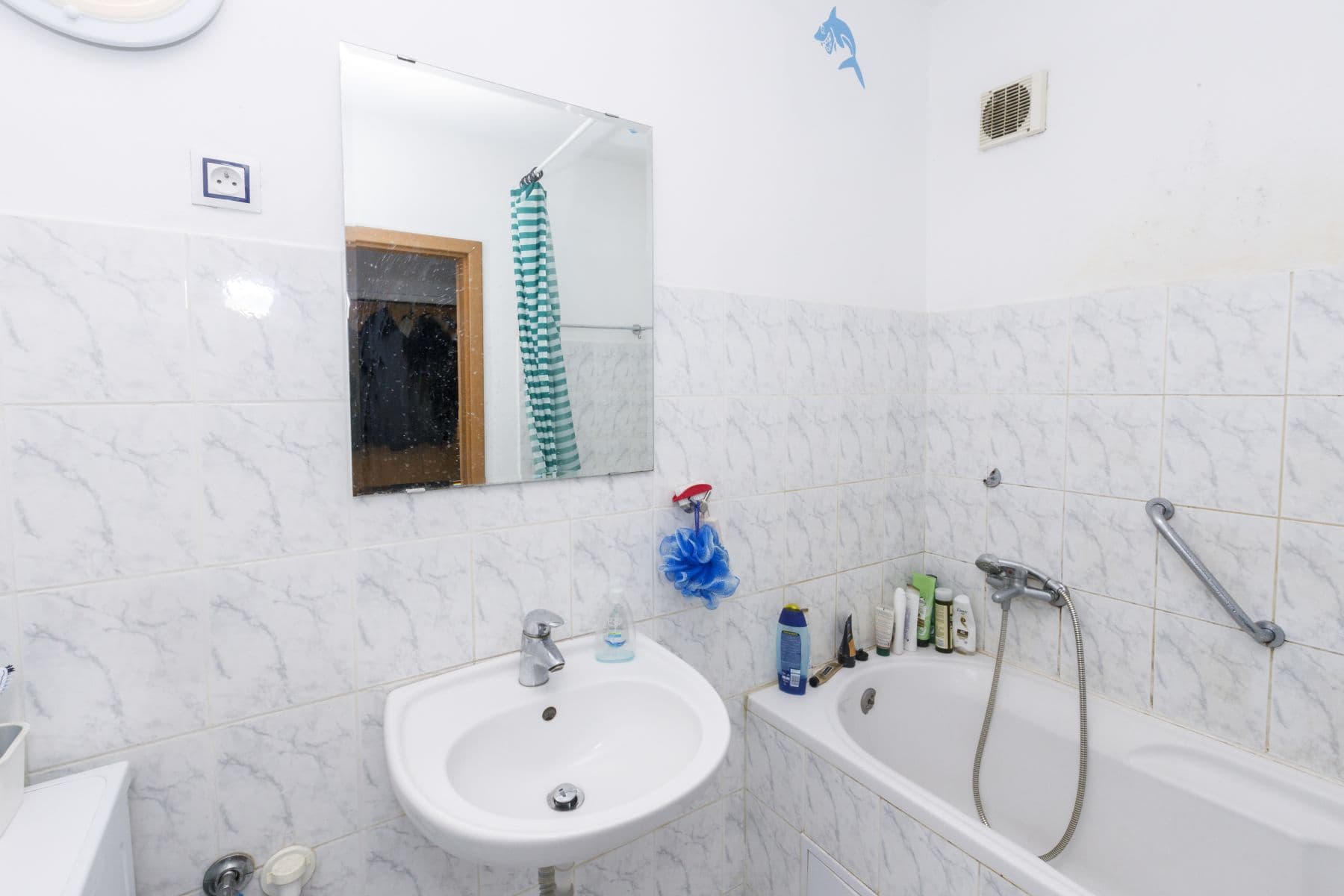 Prenájom bytu 3-izbový 64 m², Letovská, Praha, Praha Prenájom bytu 3-izbový 64 m², Letovská, Praha, Praha