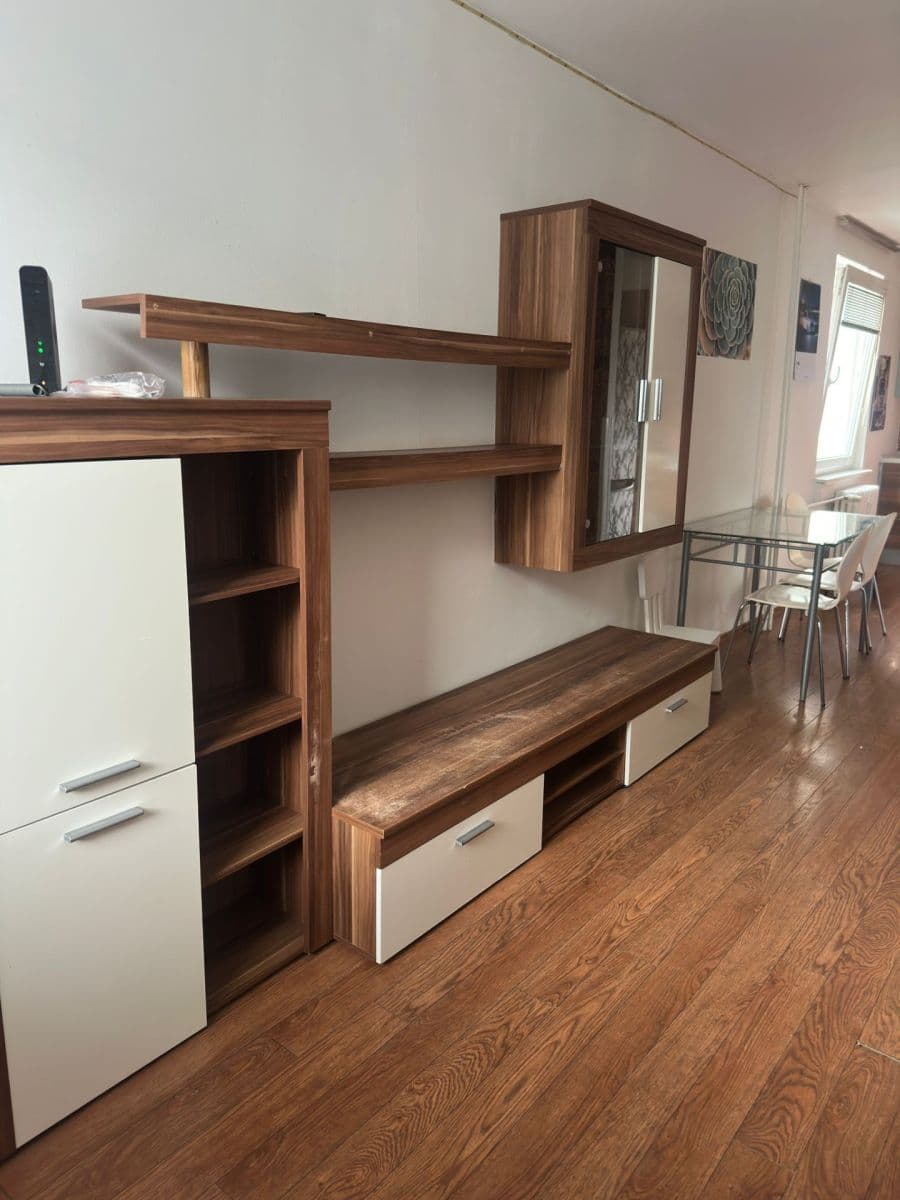 Prenájom bytu 3-izbový 64 m², Letovská, Praha, Praha Prenájom bytu 3-izbový 64 m², Letovská, Praha, Praha