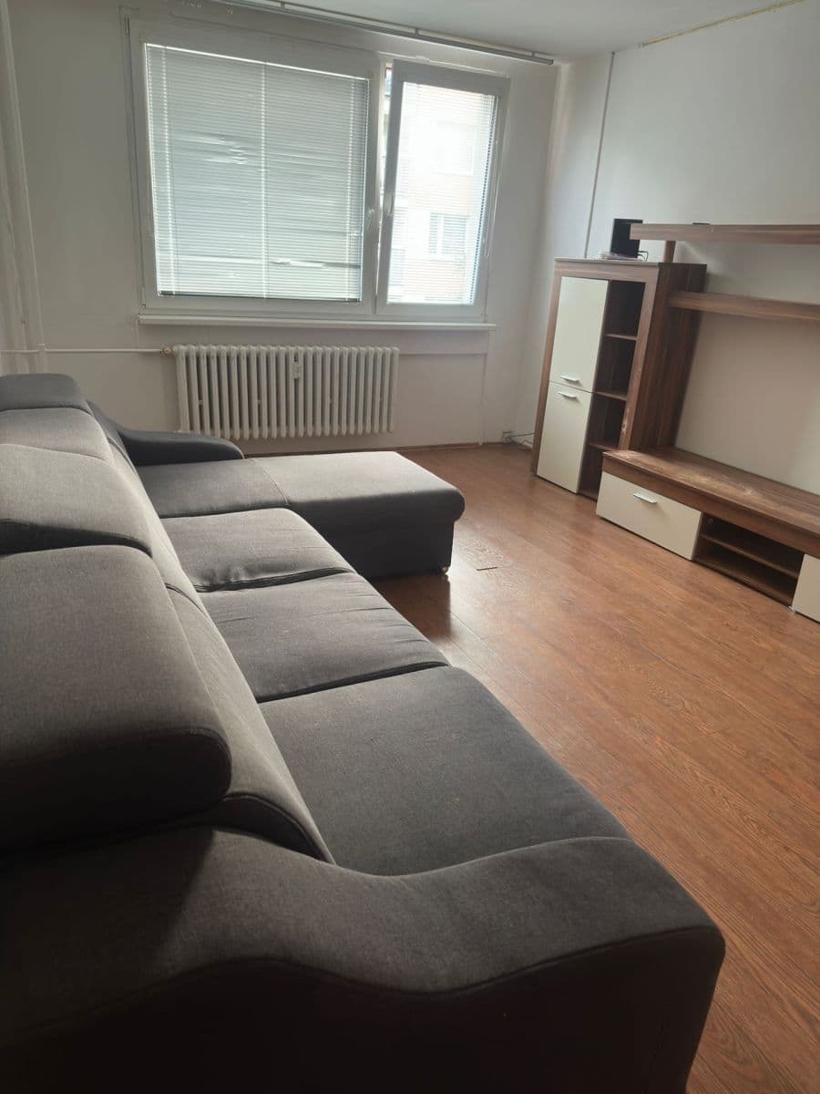 Prenájom bytu 3-izbový 64 m², Letovská, Praha, Praha Prenájom bytu 3-izbový 64 m², Letovská, Praha, Praha