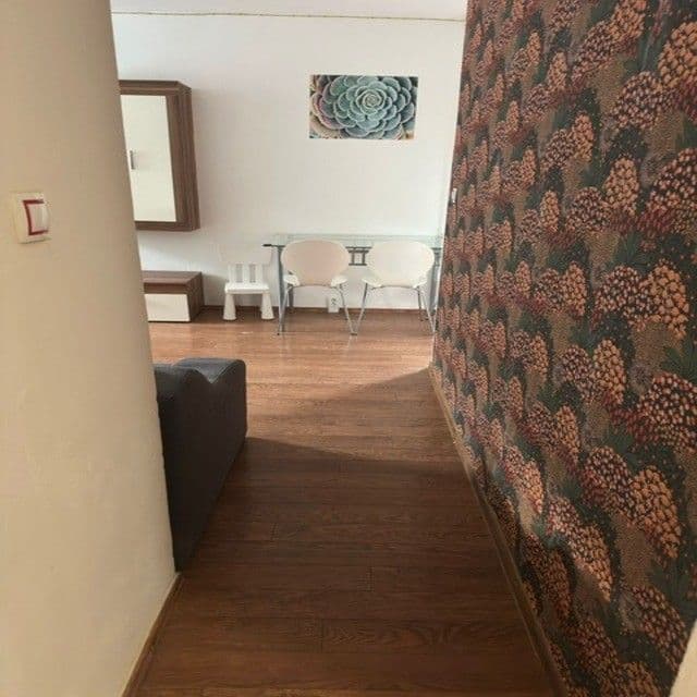 Prenájom bytu 3-izbový 64 m², Letovská, Praha, Praha Prenájom bytu 3-izbový 64 m², Letovská, Praha, Praha