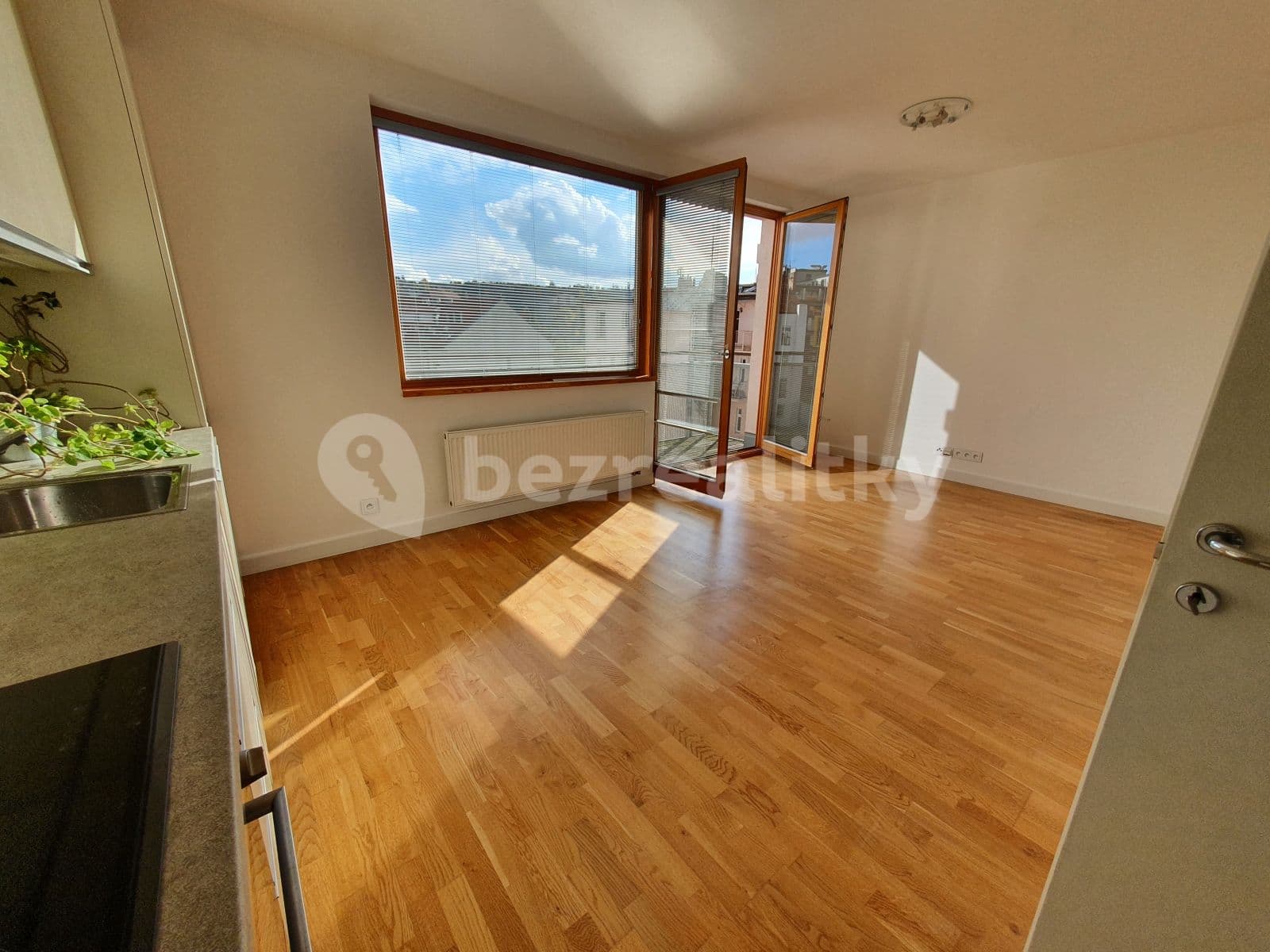 Prenájom bytu 2-izbový 70 m², Drahobejlova, Praha, Praha Prenájom bytu 2-izbový 70 m², Drahobejlova, Praha, Praha