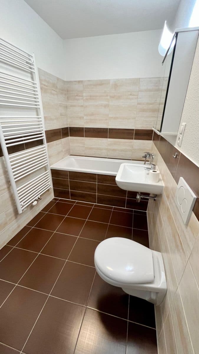 Prenájom bytu 1-izbový 34 m², Generála Selnera, Kladno, Středočeský kraj Prenájom bytu 1-izbový 34 m², Generála Selnera, Kladno, Středočeský kraj