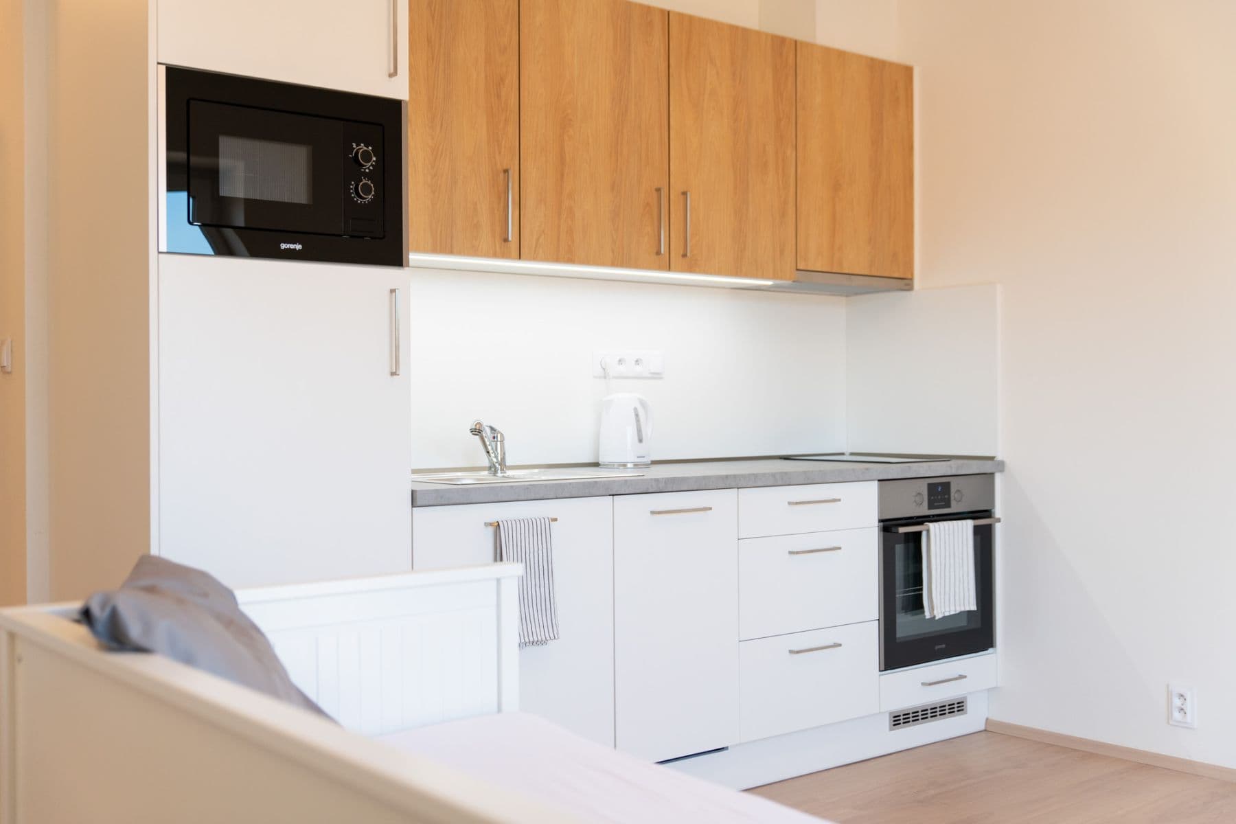 Prenájom bytu 1-izbový 30 m², Zálešná II, Zlín, Zlínský kraj Prenájom bytu 1-izbový 30 m², Zálešná II, Zlín, Zlínský kraj