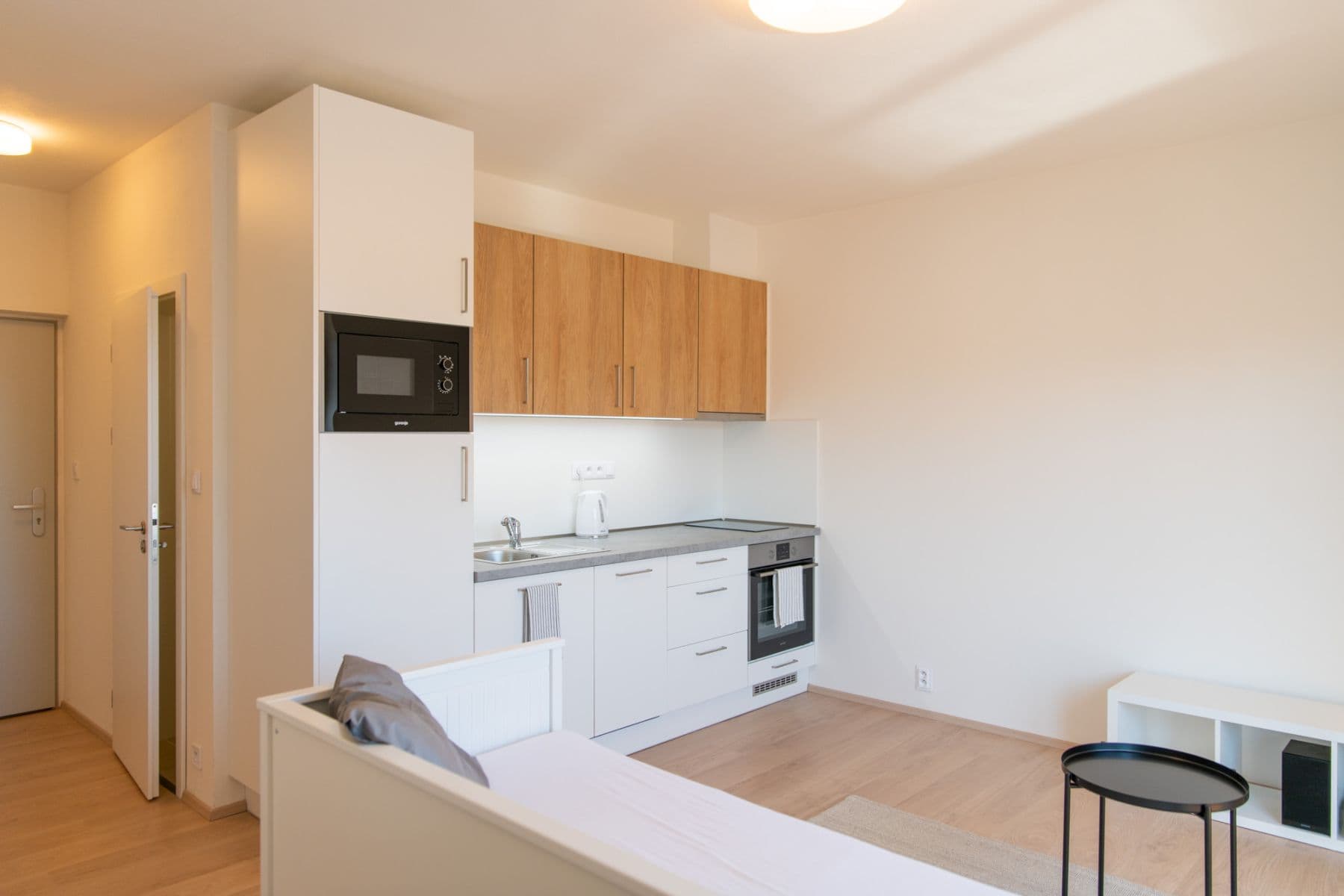 Prenájom bytu 1-izbový 30 m², Zálešná II, Zlín, Zlínský kraj Prenájom bytu 1-izbový 30 m², Zálešná II, Zlín, Zlínský kraj