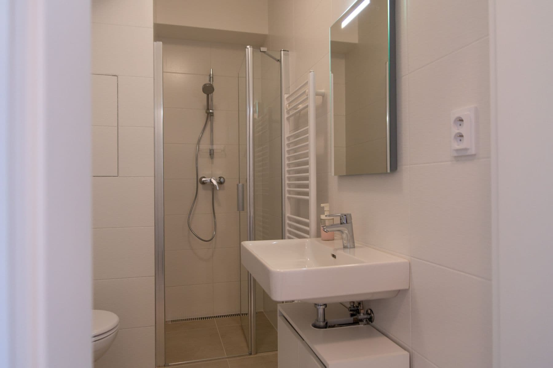 Prenájom bytu 1-izbový 30 m², Zálešná II, Zlín, Zlínský kraj Prenájom bytu 1-izbový 30 m², Zálešná II, Zlín, Zlínský kraj