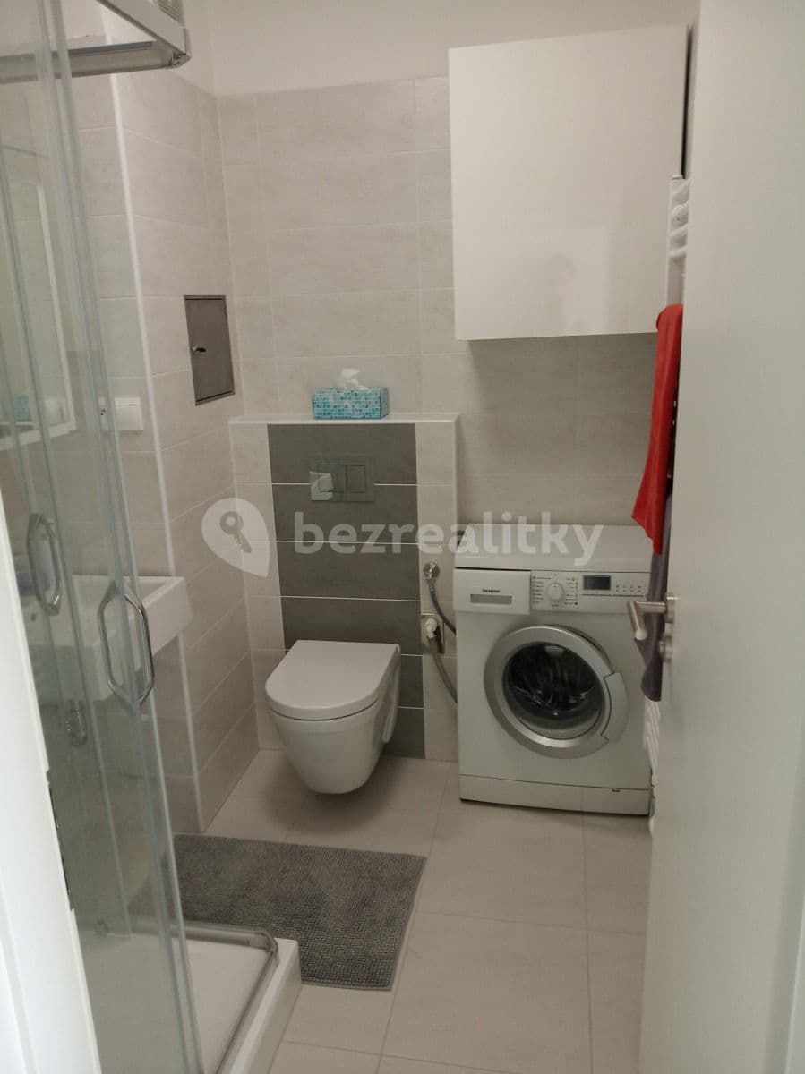 Prenájom bytu 1-izbový 39 m², Zátopkova, Milovice, Středočeský kraj Prenájom bytu 1-izbový 39 m², Zátopkova, Milovice, Středočeský kraj