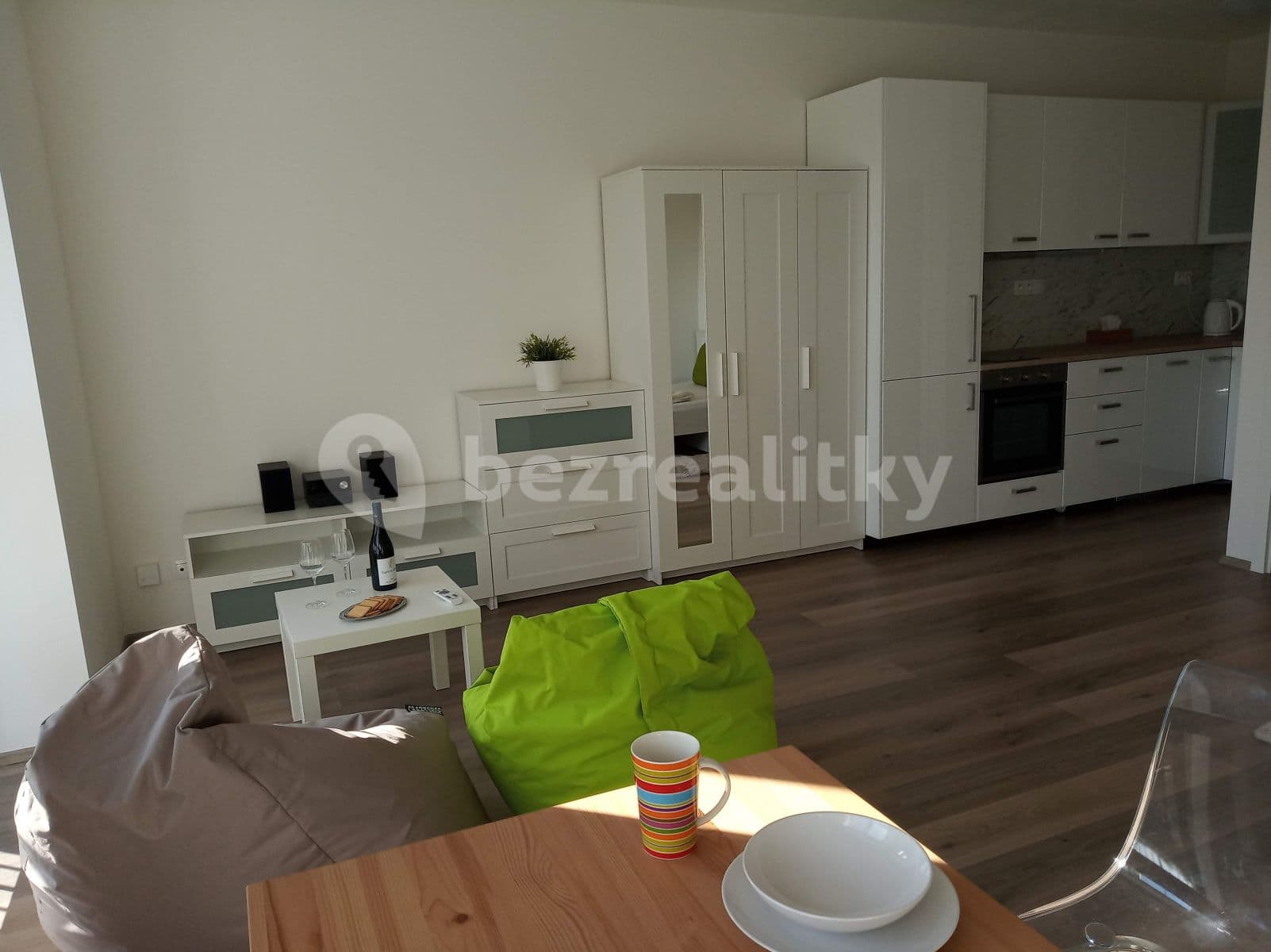 Prenájom bytu 1-izbový 39 m², Zátopkova, Milovice, Středočeský kraj Prenájom bytu 1-izbový 39 m², Zátopkova, Milovice, Středočeský kraj