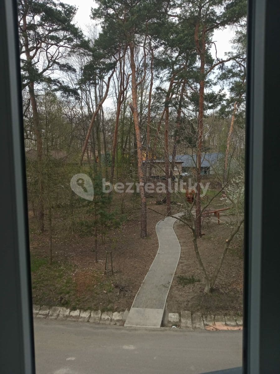 Prenájom bytu 1-izbový 39 m², Zátopkova, Milovice, Středočeský kraj Prenájom bytu 1-izbový 39 m², Zátopkova, Milovice, Středočeský kraj