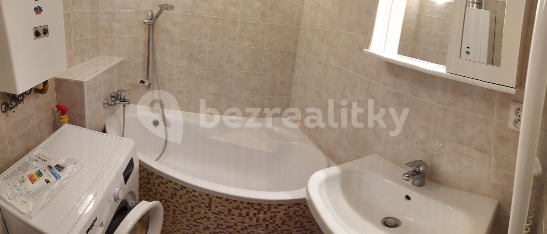 Prenájom bytu Garsoniéra 30 m², Vehlovická, Praha, Praha Prenájom bytu Garsoniéra 30 m², Vehlovická, Praha, Praha