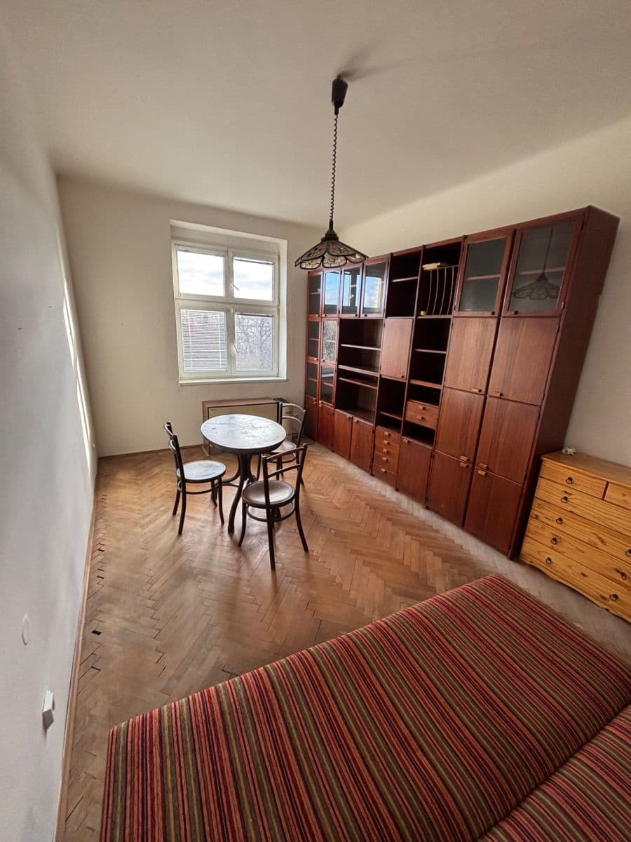 Prenájom bytu 1-izbový 40 m², Pod Lázní, Praha, Praha Prenájom bytu 1-izbový 40 m², Pod Lázní, Praha, Praha