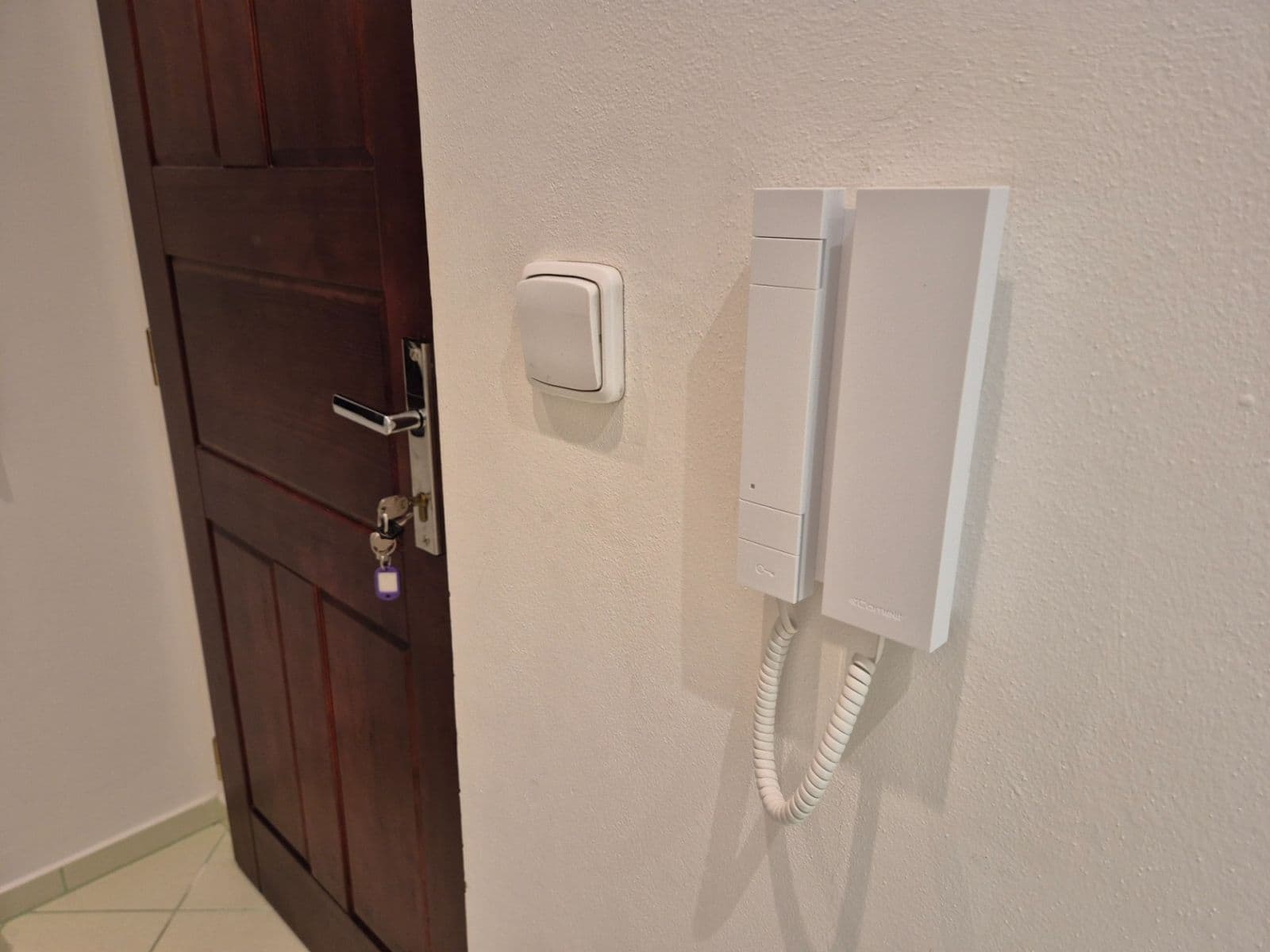 Prenájom bytu 1-izbový 30 m², Tolstého, Praha, Praha Prenájom bytu 1-izbový 30 m², Tolstého, Praha, Praha