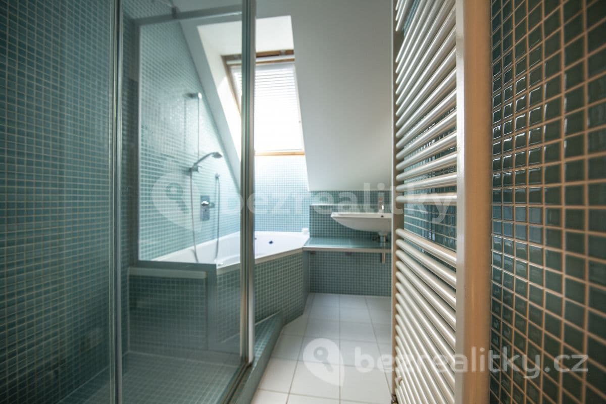 Prenájom bytu 2-izbový 56 m², Karlovarská, Praha, Praha Prenájom bytu 2-izbový 56 m², Karlovarská, Praha, Praha