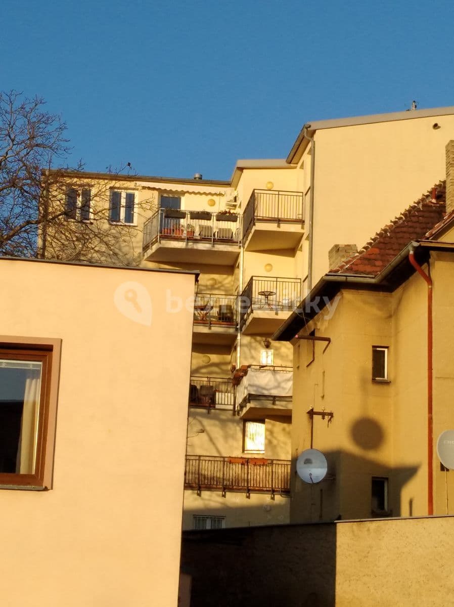 Prenájom bytu 2-izbový 56 m², Karlovarská, Praha, Praha Prenájom bytu 2-izbový 56 m², Karlovarská, Praha, Praha