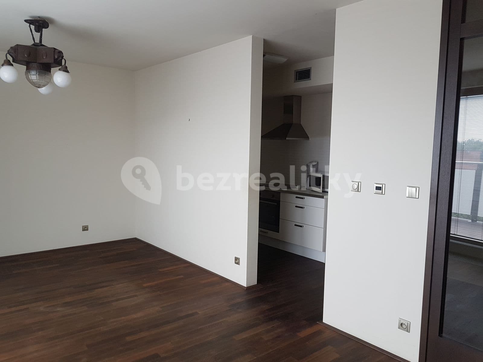 Prenájom bytu 2-izbový 55 m², Služská, Praha, Praha Prenájom bytu 2-izbový 55 m², Služská, Praha, Praha