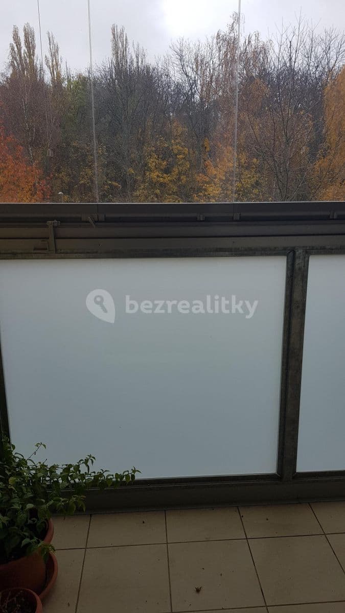 Prenájom bytu 3-izbový 66 m², Trachtova, Praha, Praha Prenájom bytu 3-izbový 66 m², Trachtova, Praha, Praha