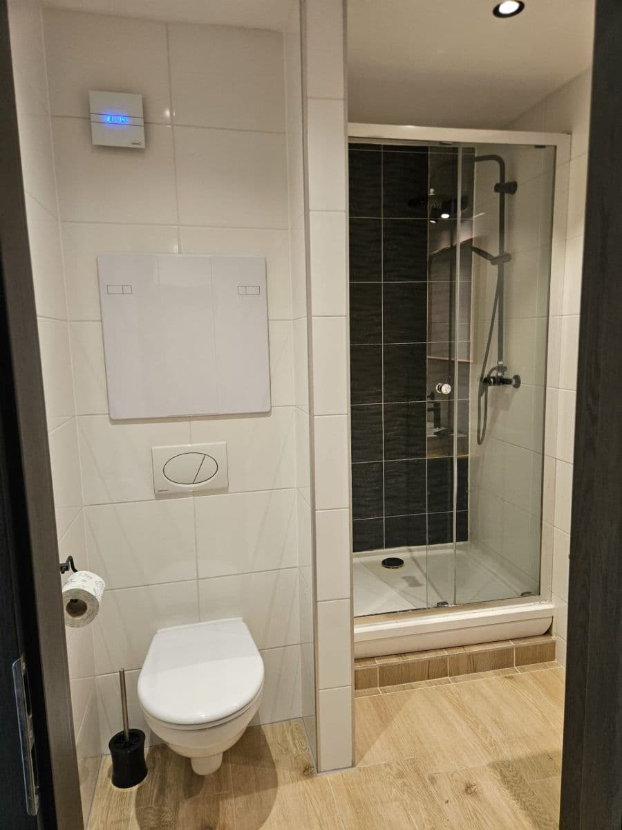 Prenájom bytu 3-izbový 56 m², Katovická, Praha, Praha Prenájom bytu 3-izbový 56 m², Katovická, Praha, Praha