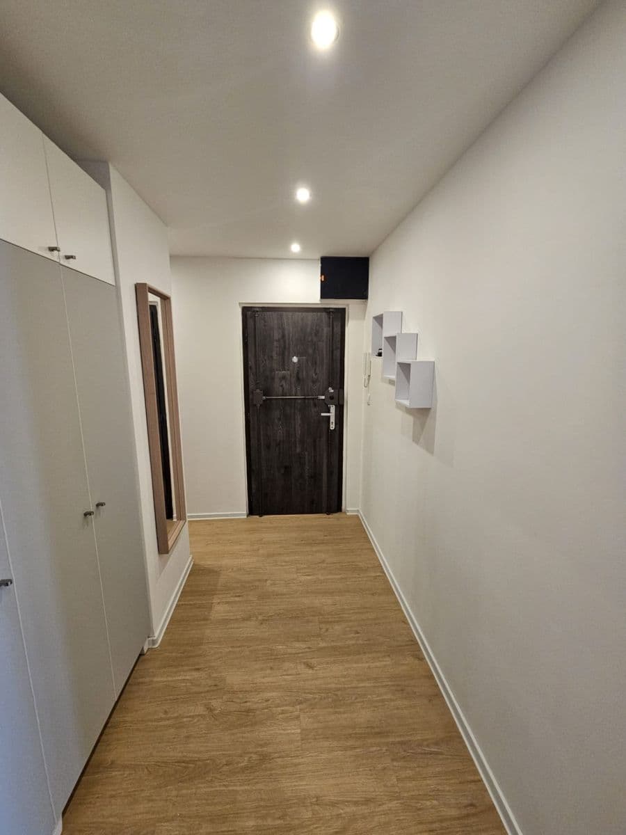 Prenájom bytu 3-izbový 56 m², Katovická, Praha, Praha Prenájom bytu 3-izbový 56 m², Katovická, Praha, Praha