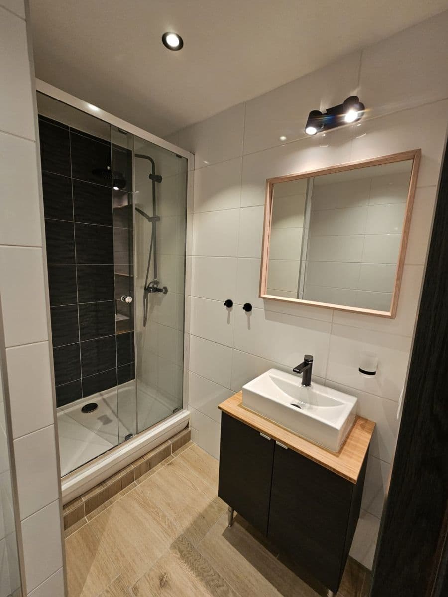 Prenájom bytu 3-izbový 56 m², Katovická, Praha, Praha Prenájom bytu 3-izbový 56 m², Katovická, Praha, Praha