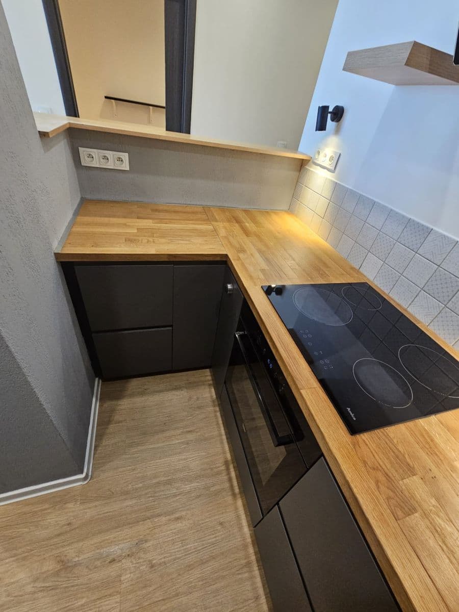Prenájom bytu 3-izbový 56 m², Katovická, Praha, Praha Prenájom bytu 3-izbový 56 m², Katovická, Praha, Praha