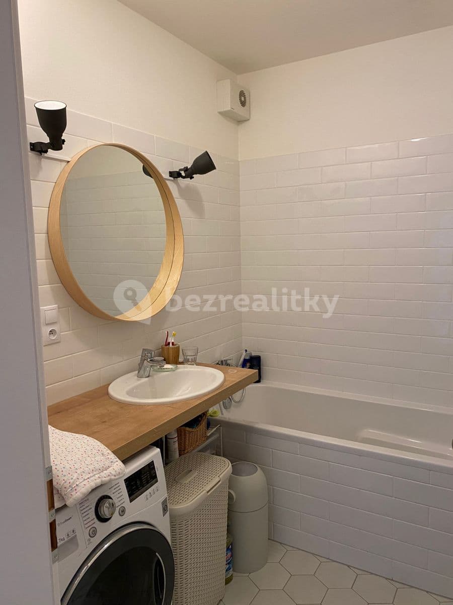 Prenájom bytu 2-izbový 44 m², Lišejníková, Brno, Jihomoravský kraj Prenájom bytu 2-izbový 44 m², Lišejníková, Brno, Jihomoravský kraj