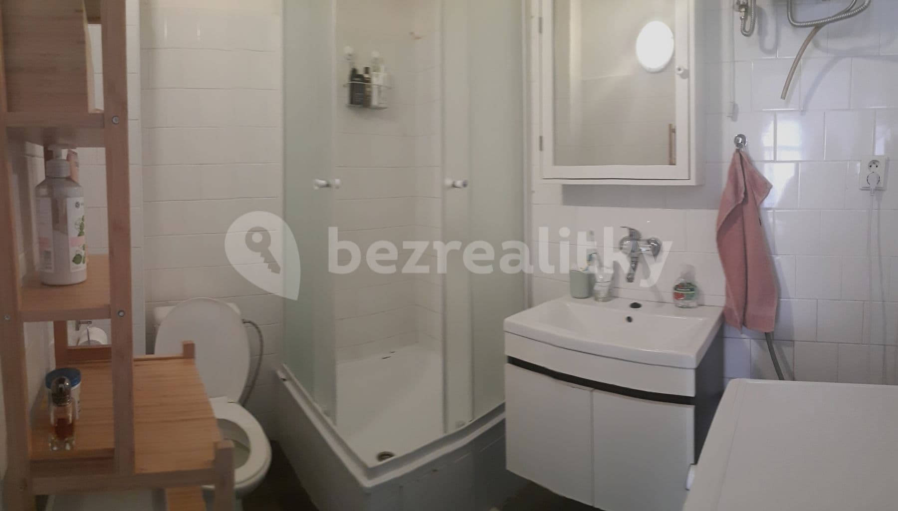 Prenájom bytu 2-izbový 43 m², Rostislavova, Praha, Praha Prenájom bytu 2-izbový 43 m², Rostislavova, Praha, Praha
