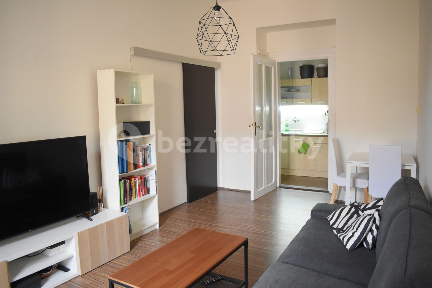 Prenájom bytu 2-izbový 43 m², Rostislavova, Praha, Praha Prenájom bytu 2-izbový 43 m², Rostislavova, Praha, Praha