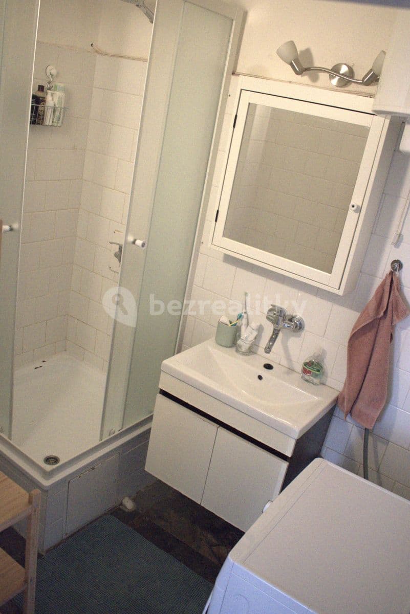 Prenájom bytu 2-izbový 43 m², Rostislavova, Praha, Praha Prenájom bytu 2-izbový 43 m², Rostislavova, Praha, Praha
