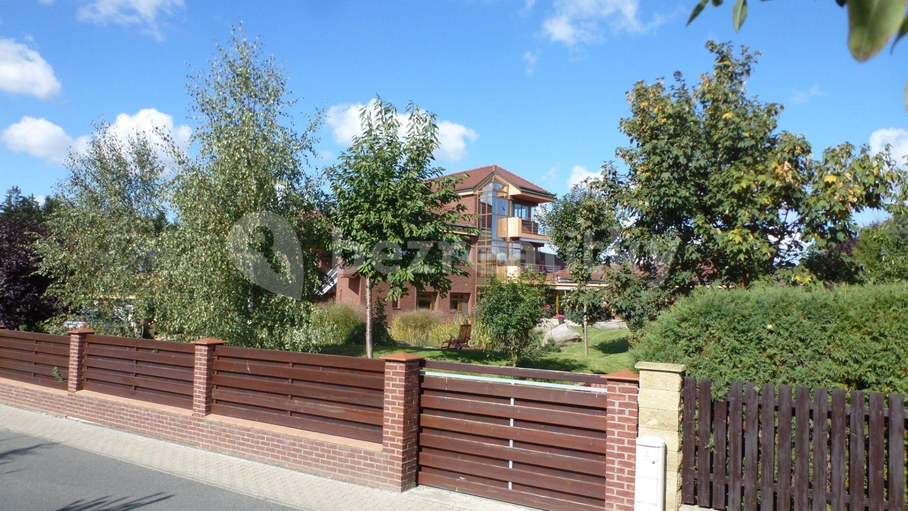 Predaj domu 1.220 m², pozemek 3.187 m², Macešková, Jesenice, Středočeský kraj